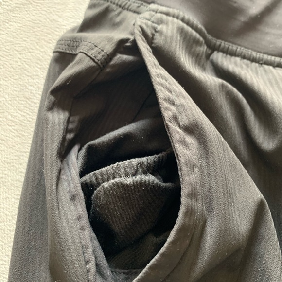 Lululemon men black studio active/athleisure pants - Picture 8 of 14